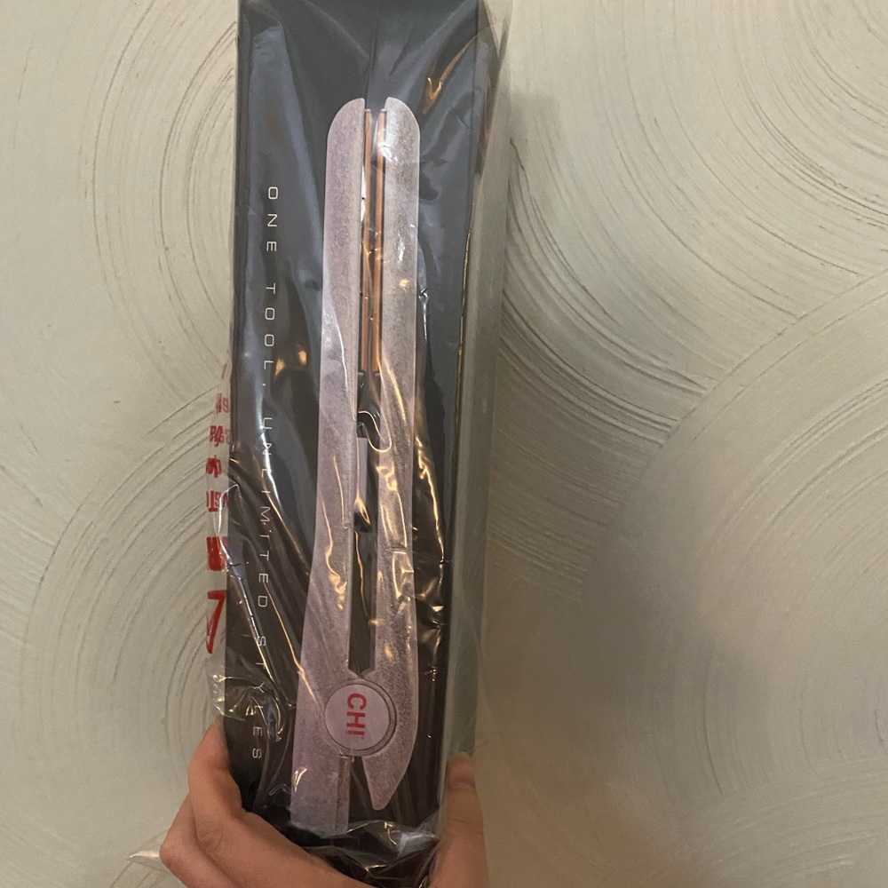 CHI special edition, showstopper, 1 inch styling iron flat iron